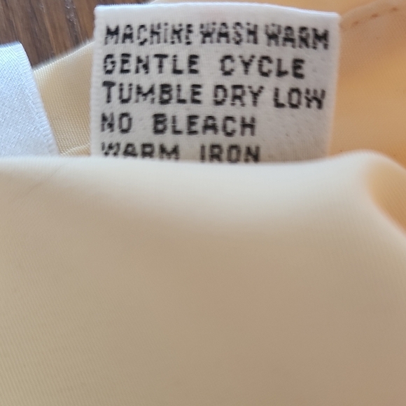 Vintage Yves St. Clair Light Yellow Blouse – Size 8P, Pleated Front, Elegant - Picture 12 of 12